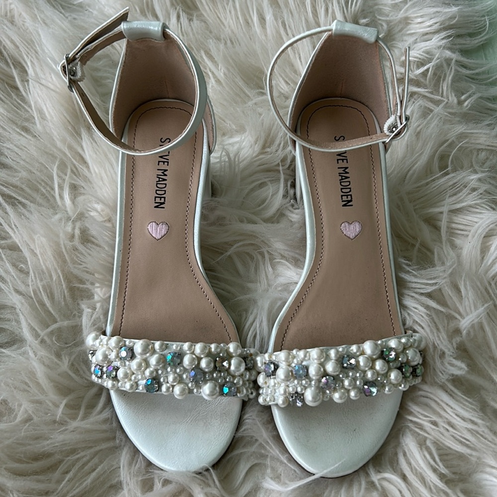 Steve Madden Kids White Pearl Dress Shoes